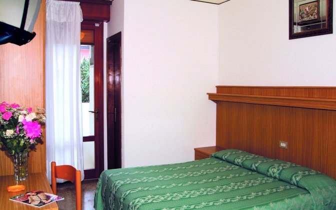 Gallery 05